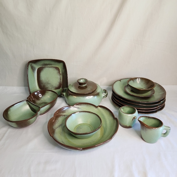 Frankoma Prairie Green and Brown 15 Piece Pottery Set. Collectable - Picture 1 of 16